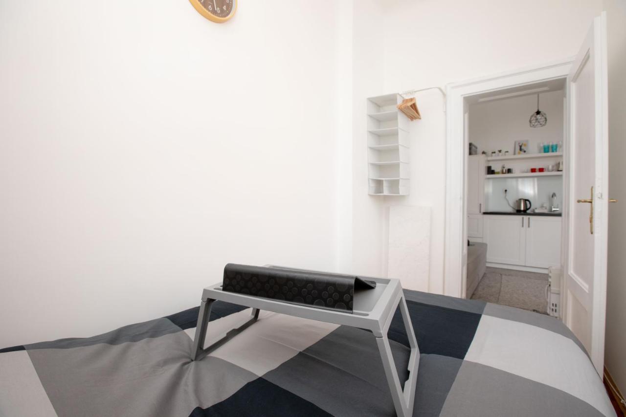 You Will Love It, In Vracar Belgrado Buitenkant foto